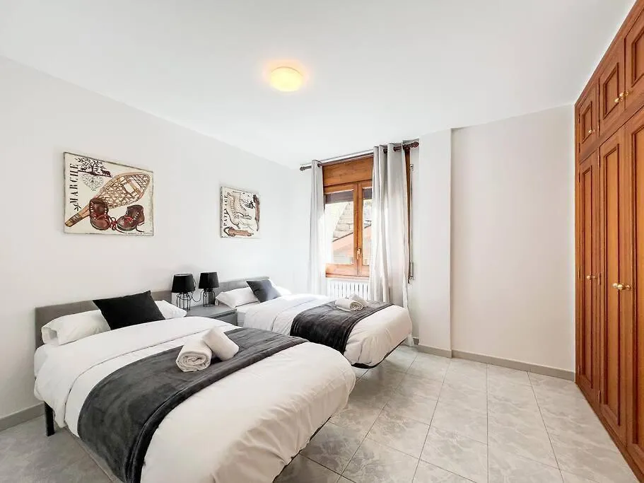 Apartment Amplio Apartmento En Pal. 8Pax